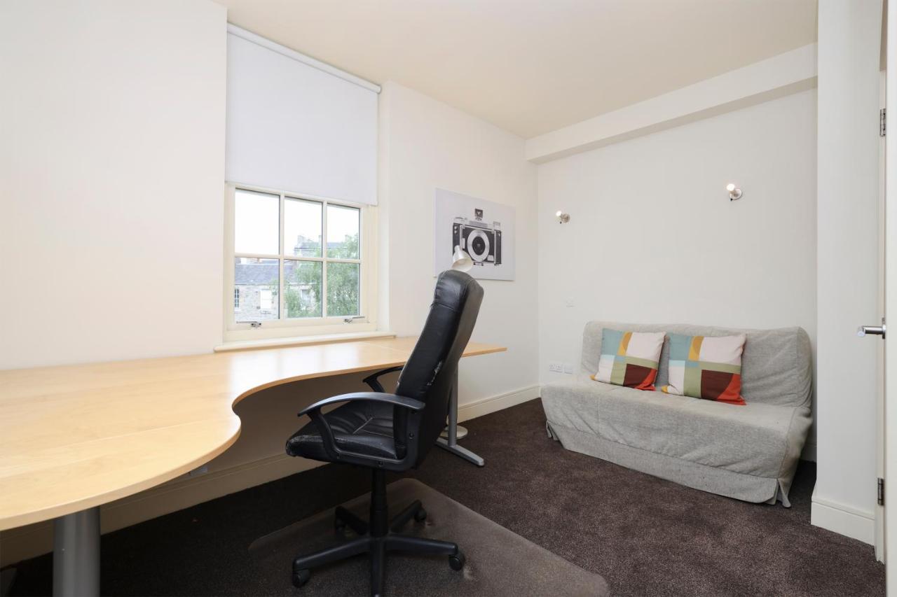 Joivy Spacious 2 Bed,2 Bath Flat, Free Parking And Rooftop Terrace 爱丁堡 外观 照片