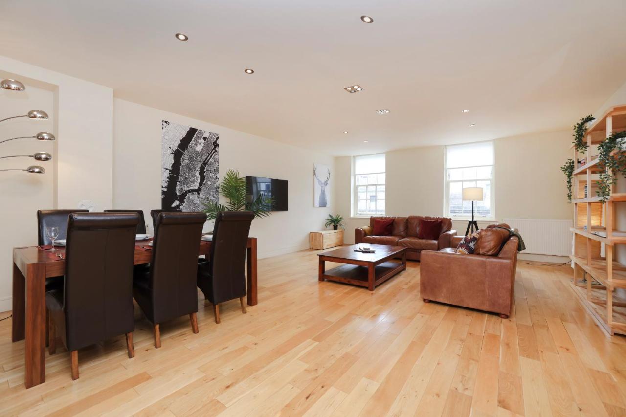 Joivy Spacious 2 Bed,2 Bath Flat, Free Parking And Rooftop Terrace 爱丁堡 外观 照片