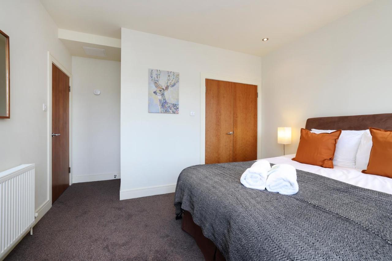 Joivy Spacious 2 Bed,2 Bath Flat, Free Parking And Rooftop Terrace 爱丁堡 外观 照片