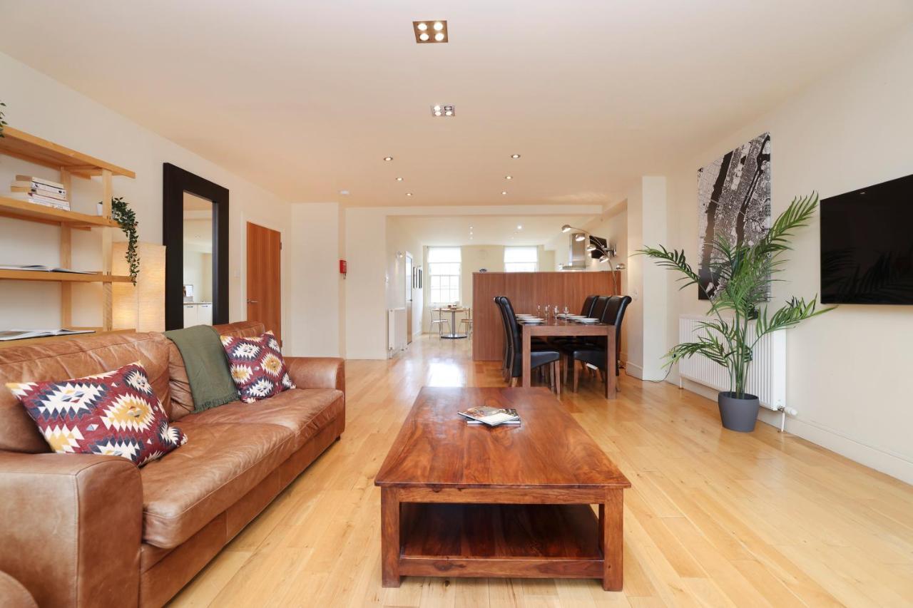Joivy Spacious 2 Bed,2 Bath Flat, Free Parking And Rooftop Terrace 爱丁堡 外观 照片