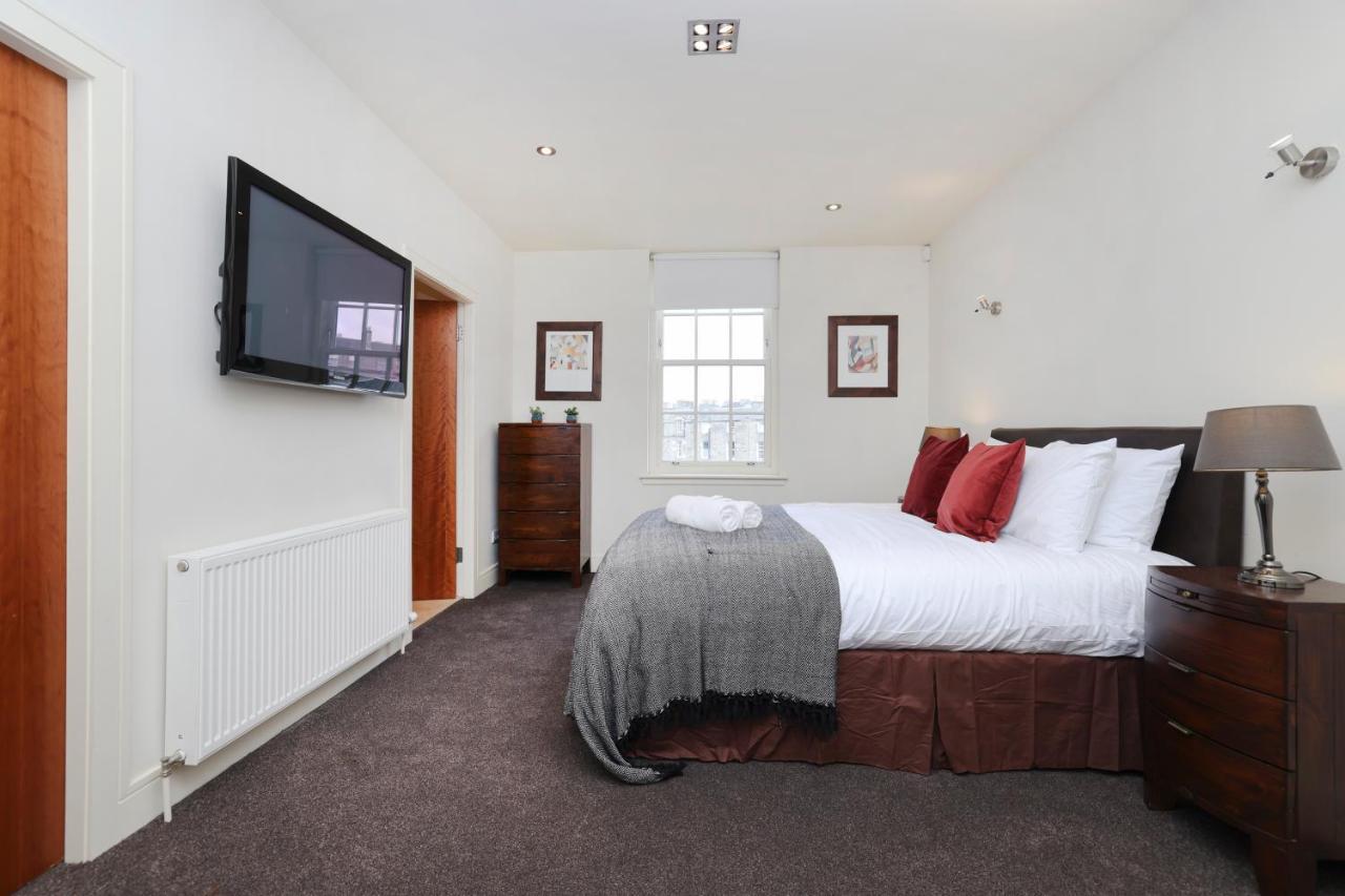 Joivy Spacious 2 Bed,2 Bath Flat, Free Parking And Rooftop Terrace 爱丁堡 外观 照片