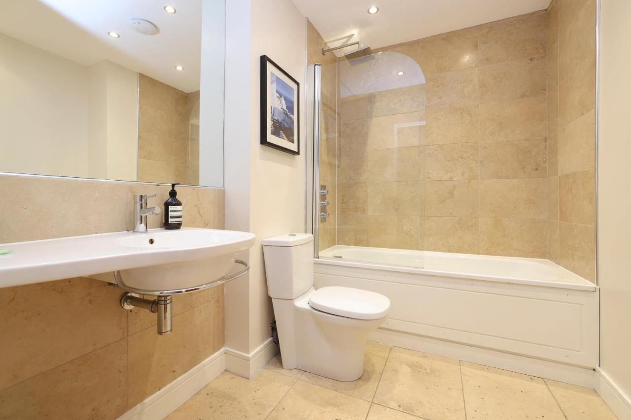 Joivy Spacious 2 Bed,2 Bath Flat, Free Parking And Rooftop Terrace 爱丁堡 外观 照片
