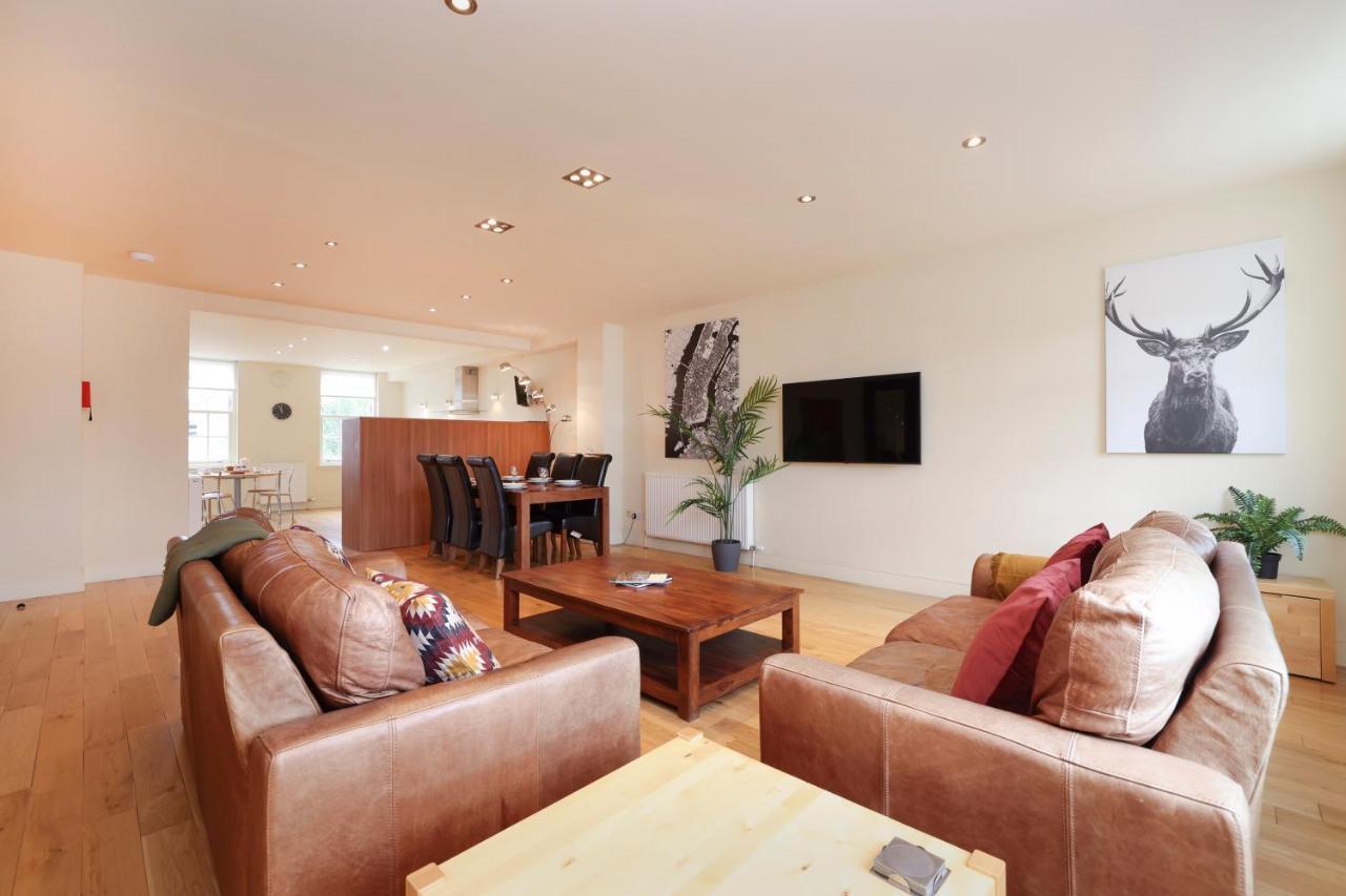 Joivy Spacious 2 Bed,2 Bath Flat, Free Parking And Rooftop Terrace 爱丁堡 外观 照片