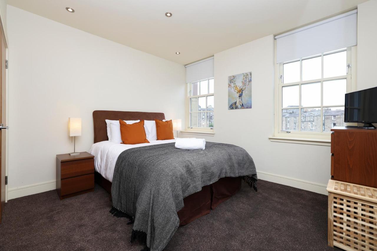 Joivy Spacious 2 Bed,2 Bath Flat, Free Parking And Rooftop Terrace 爱丁堡 外观 照片