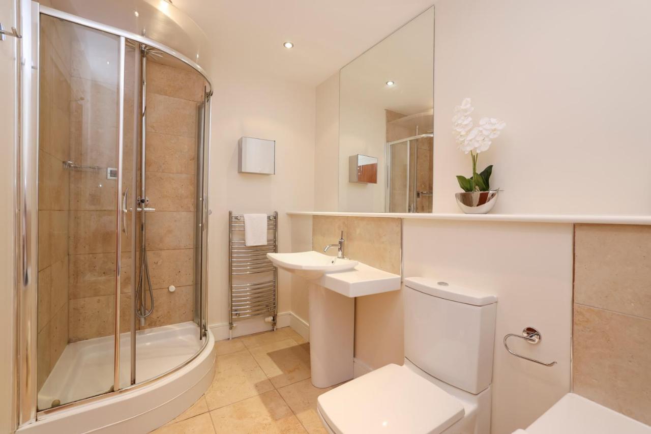Joivy Spacious 2 Bed,2 Bath Flat, Free Parking And Rooftop Terrace 爱丁堡 外观 照片