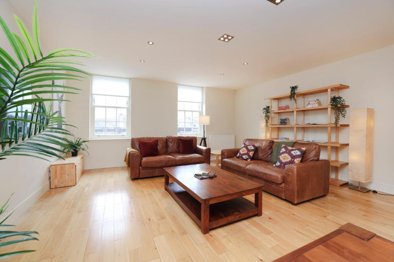 Joivy Spacious 2 Bed,2 Bath Flat, Free Parking And Rooftop Terrace 爱丁堡 外观 照片